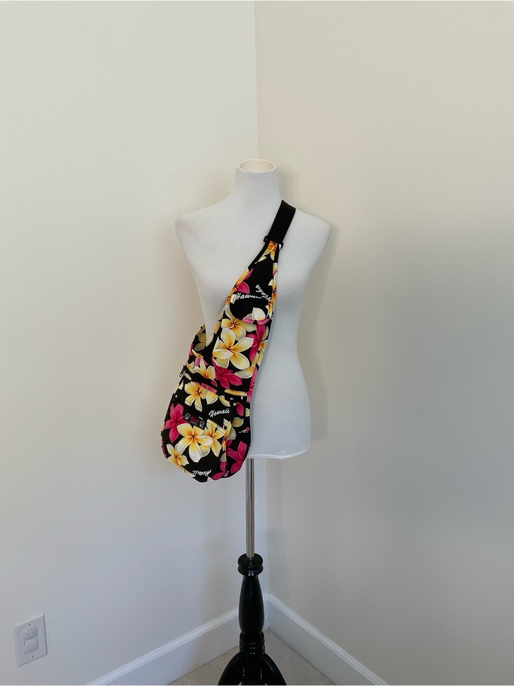 Kad Creations Hawaii Tropical Floral Crossbody Sling Bag